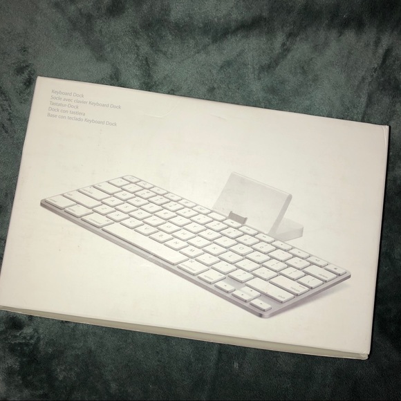 Apple Keyboard - Picture 3 of 3